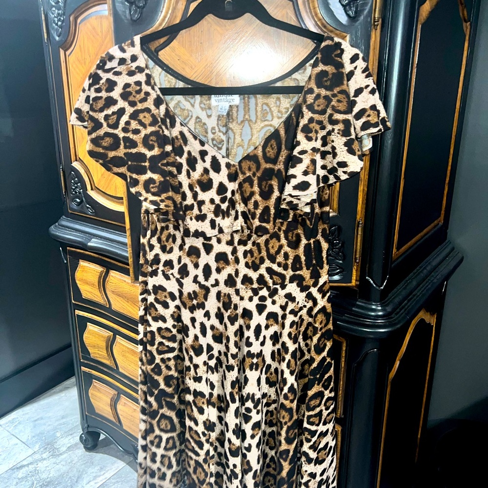 Unique Vintage leopard fit and flare dress size 10/12